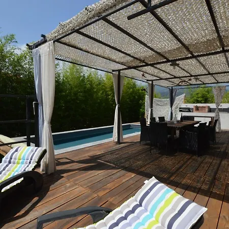 Acasadilou Villa